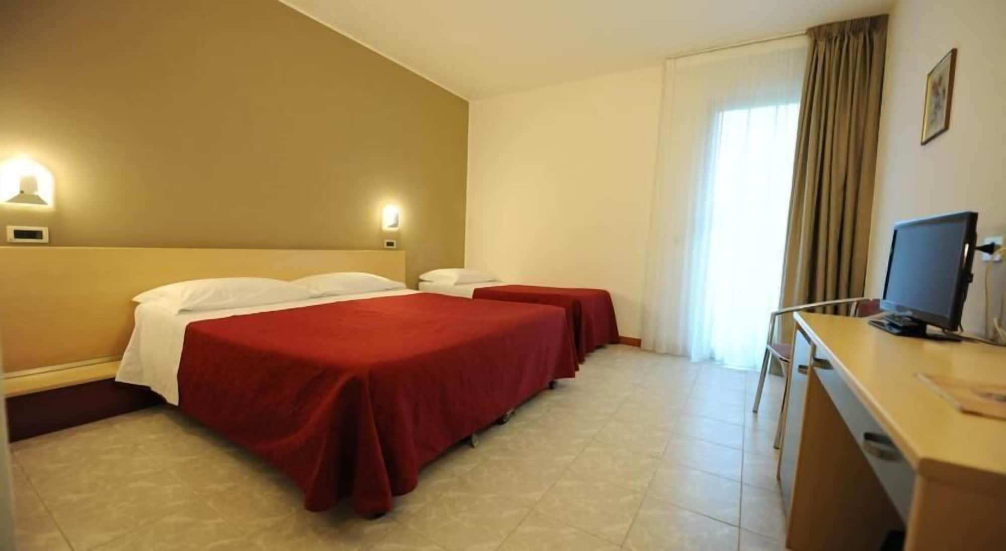 Hotel Elvezia Pesaro Exterior photo