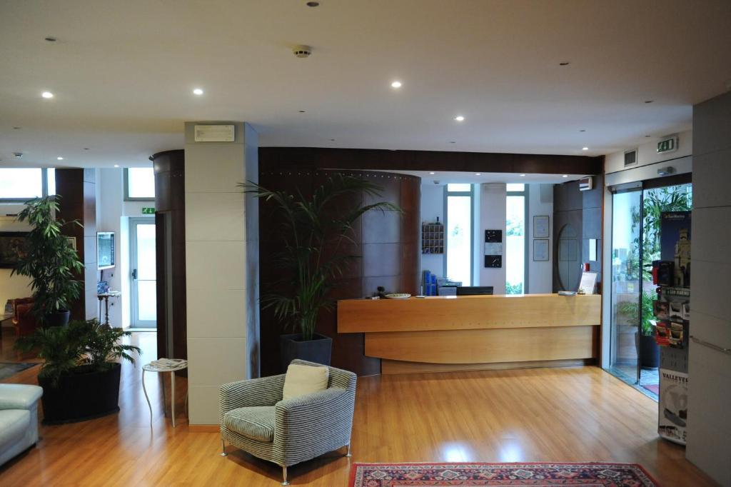 Hotel Elvezia Pesaro Exterior photo