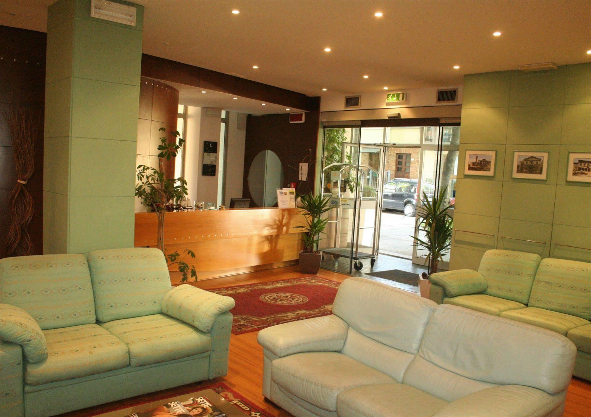 Hotel Elvezia Pesaro Exterior photo